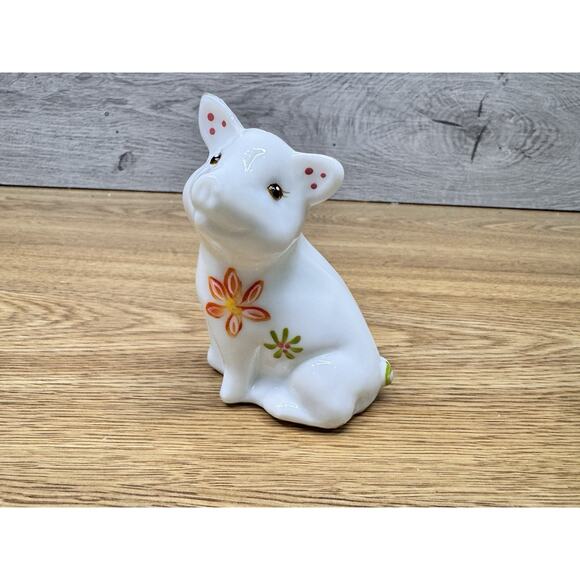 Fenton Baby Pig Milk Glass Figurine Hand Painted Flowers 3.75” Tall Signed - Picture 1 of 12